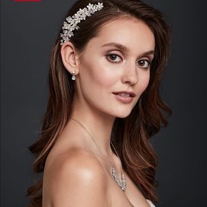 NWT David’s Bridal Crystal Flower Comb - Silver